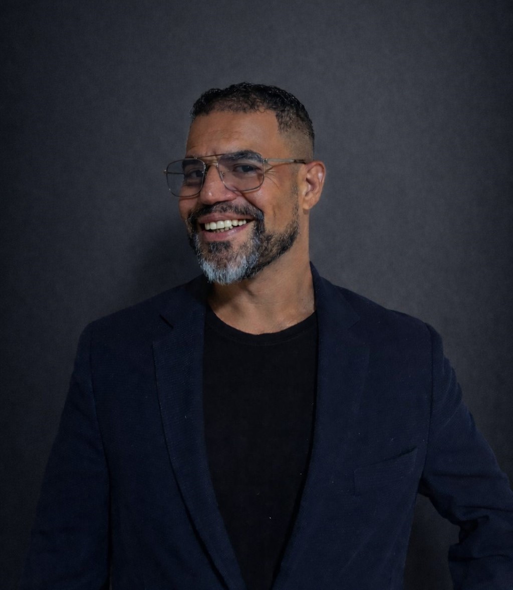 Retrato profissional de Diogo de Souza Centeno